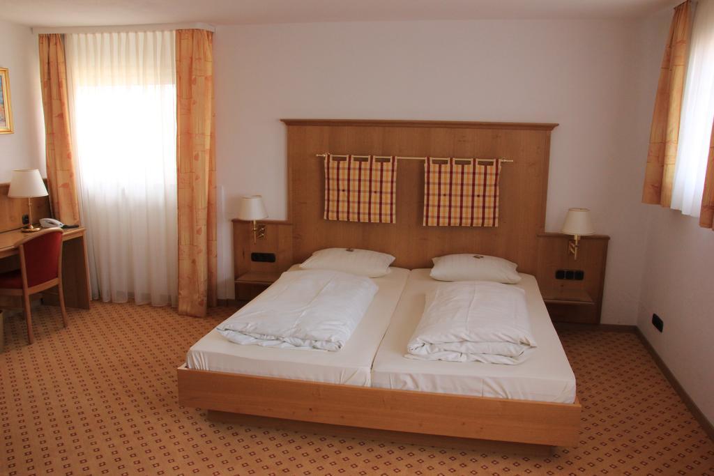 Hotel Am Schloss Darmstaedter Hof Bad Homburg vor der Höhe Oda fotoğraf